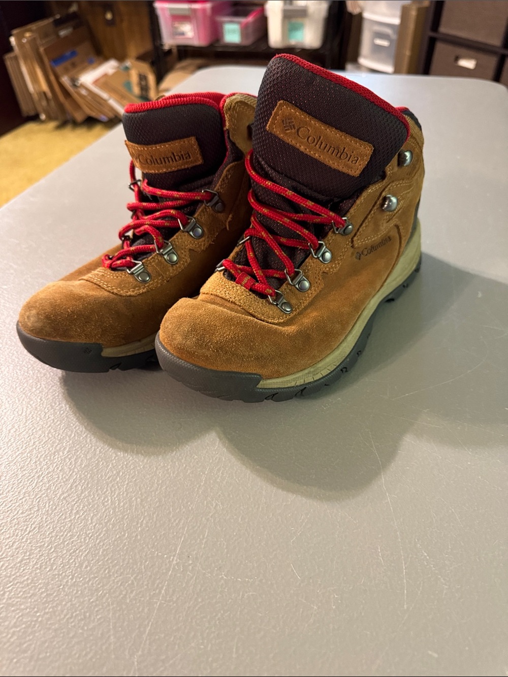 Women’s Columbia Newton Ridge Plus Waterproof Amped Hiking Boots size 9